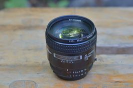 Nikon AF 85mm f1.8