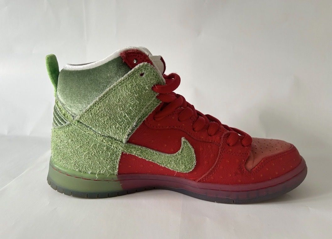 Scarpe da uomo: Nike SB Dunk High Strawberry Cough  – Usato da Frenkendorf venduto da Niels0370 1