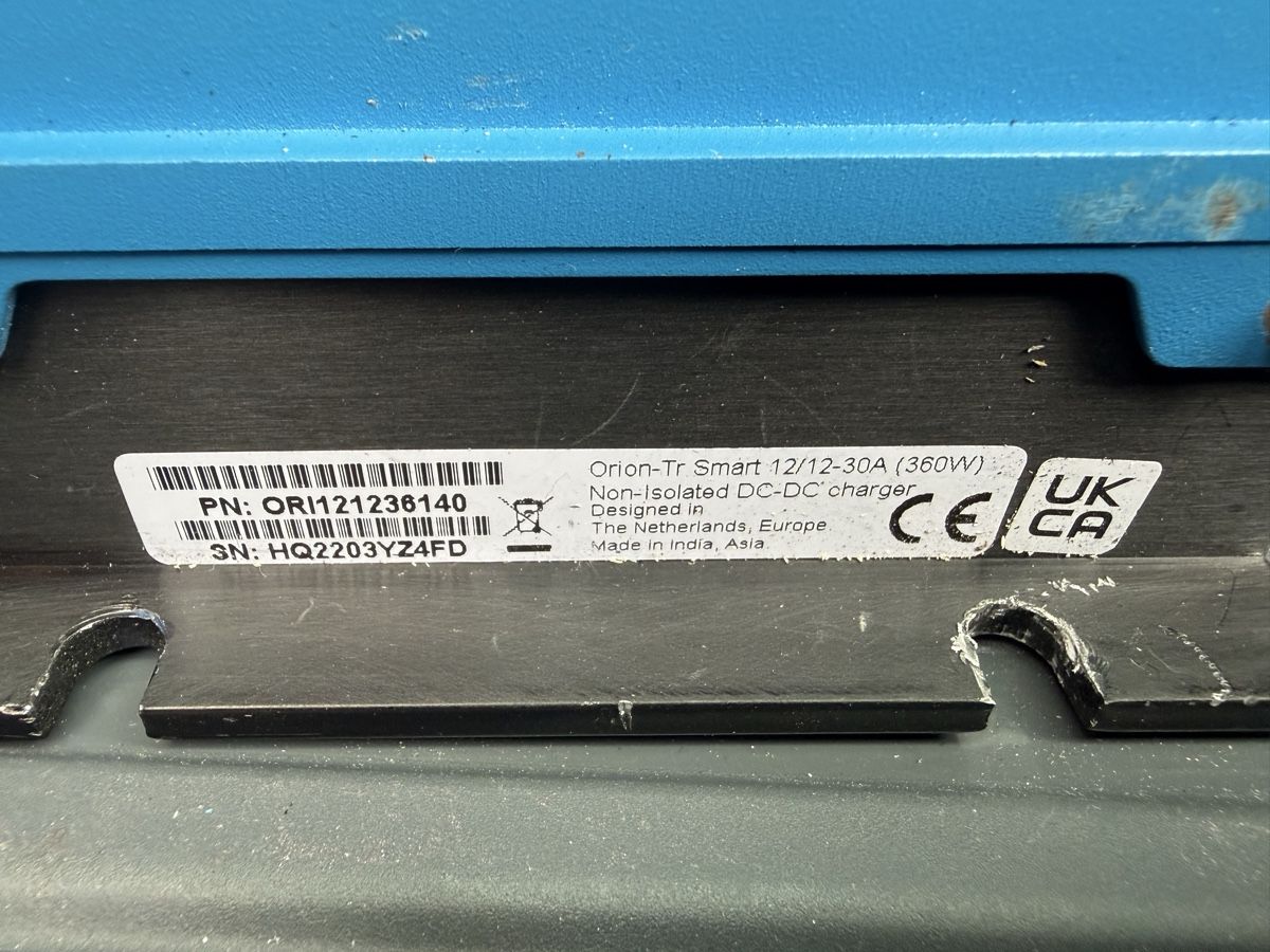 Victron Onduleurs: Victron MultiPlus Compact 12V 2000/80 – D'occasion à Menziken par Donjordi69 1