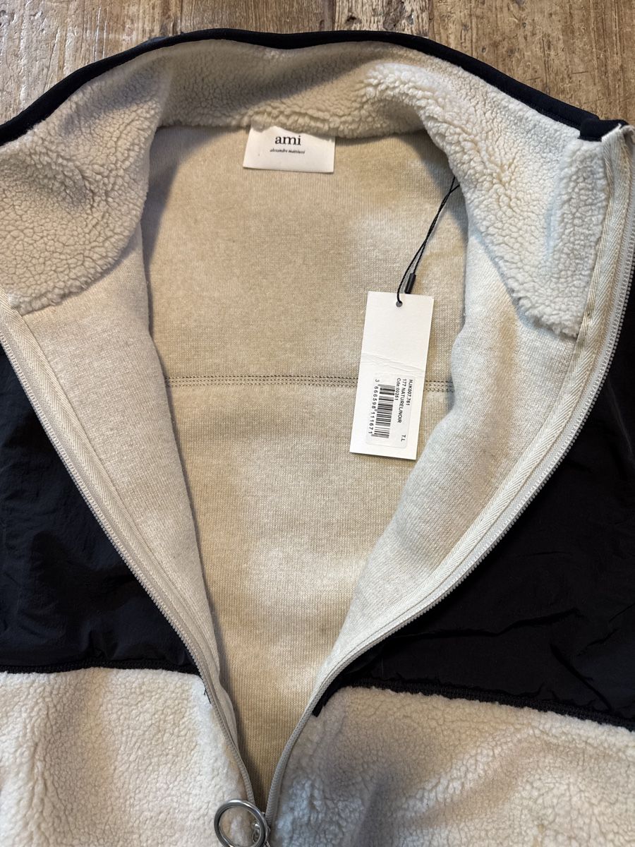 Giacche: Ami Fleece Jacket - New with Tags - Size Large! 50 Chars – Nuovo (secondo la descrizione) da Bülach venduto da Suters0403 3