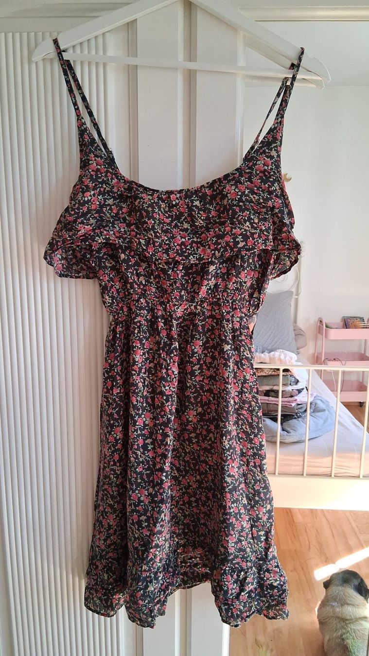 Lotti di vestiti: Lot de vêtements – Usato da Bienne venduto da TeddySparrow 4