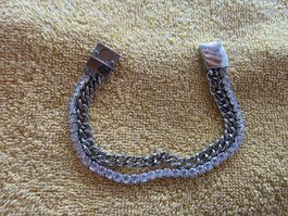 Armband mit Zirkonia und Stahlverschluss 