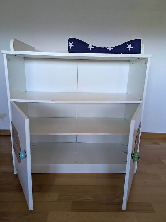 Wickeltisch & Zubehör: Wickelkommode weiss – Gebraucht aus Jegenstorf von Klondiki 2