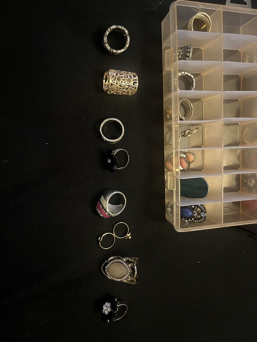 Sonstiger Schmuck: Schmuckring Sammlung Box gemischt guter Zustand – Gebraucht aus Olten von sae_82z2 6