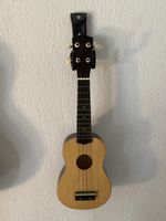 Ukulele Holz guter Zustand mit Wandhalterung