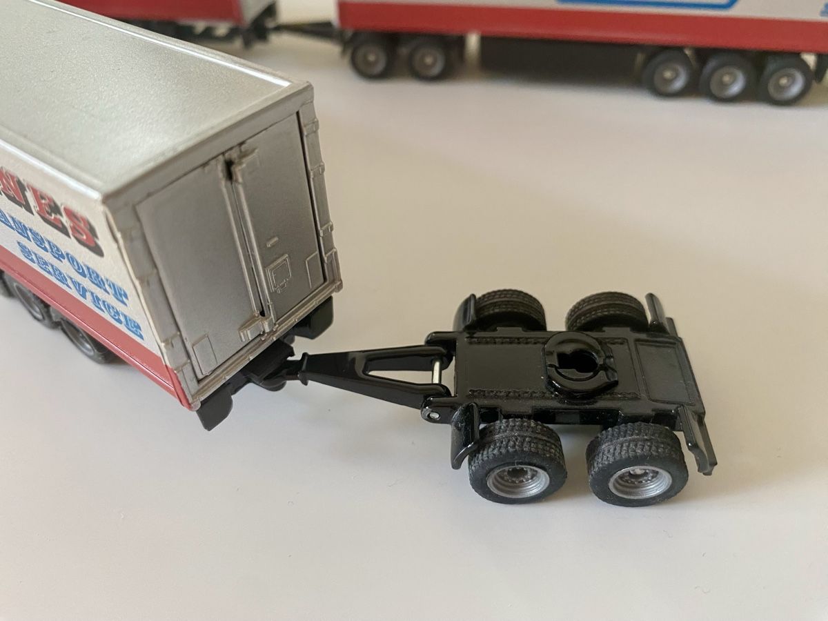 Siku Jouets: Siku Freightlines Road Train – Neuf (Voir description) à Küssnacht am Rigi par Hluchs 3