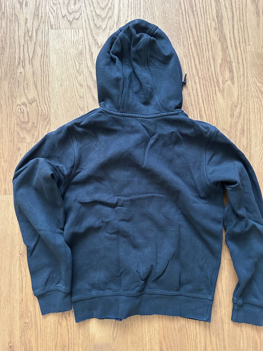 Nike Maglioni & Felpe: Kapuzenpullover Nike schwarz Grösse S guter Zustand – Usato da Bern venduto da BZau 1