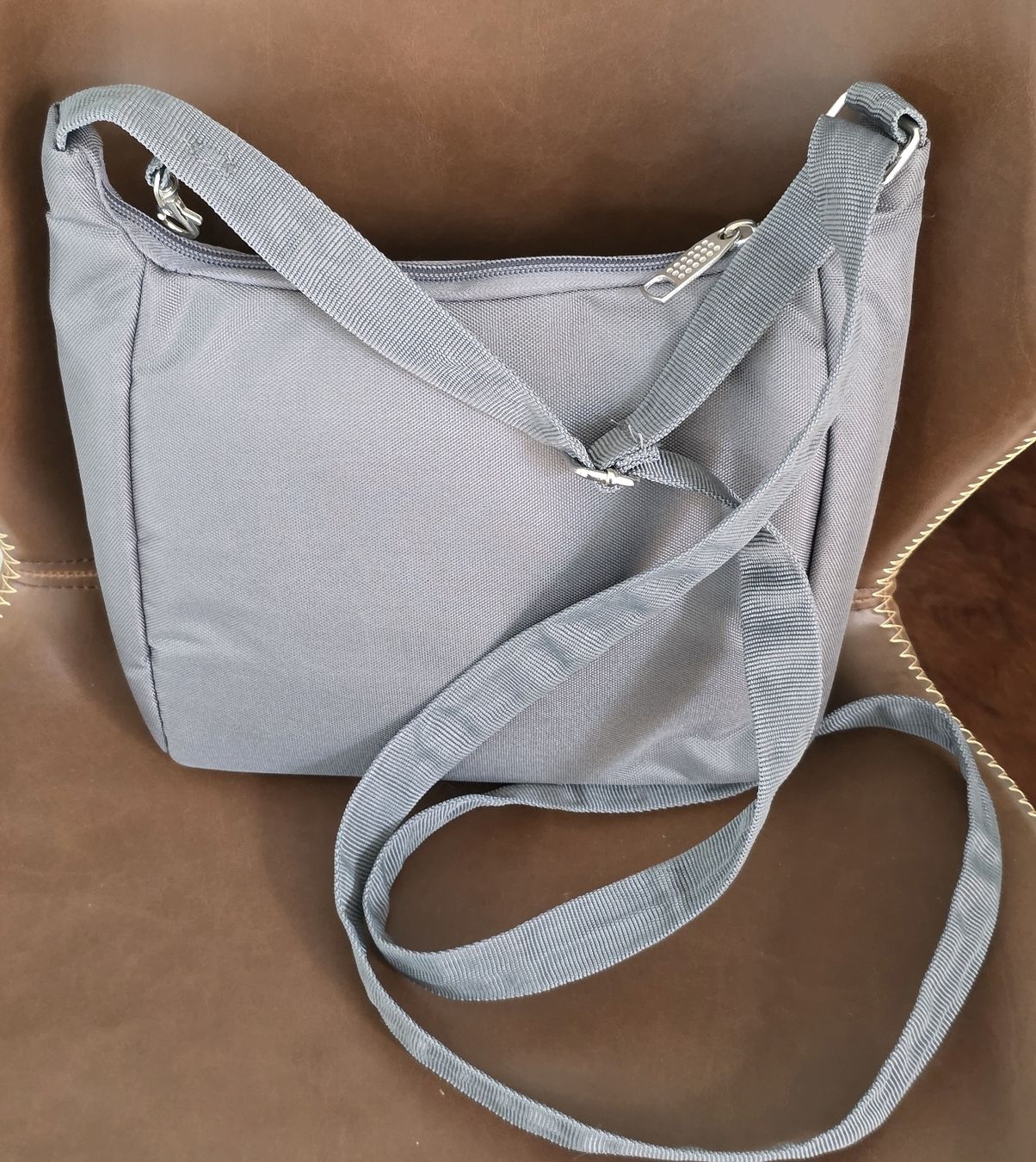 Sacs: Tasche grau mit RFID Schutz , Neu – Neuf (Voir description) à Rheinsulz par Gilea 1