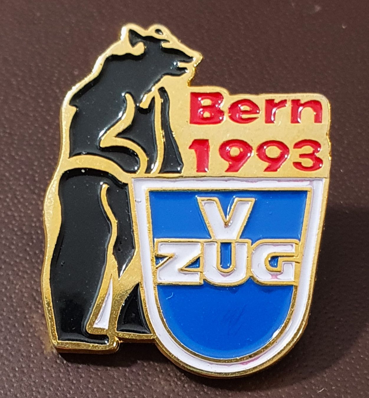 Plaketten & Abzeichen: R557 - Pin V ZUG  Bern 1993 Bär – Gebraucht aus Reinach BL von Boston-Verkauf