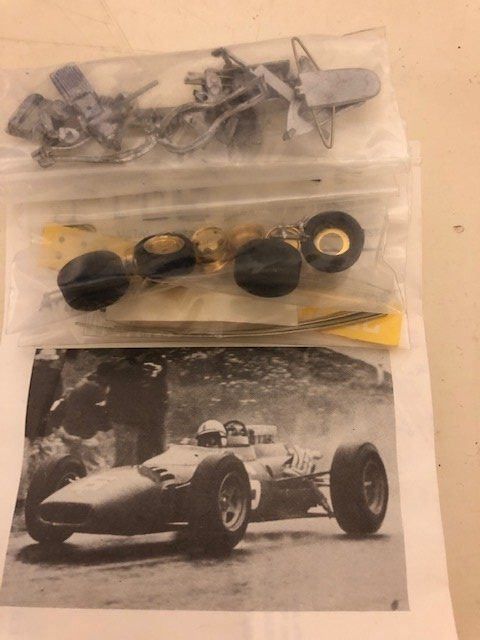 Ferrari Modellini d'auto: FDS- Kit Ferrari – Nuovo (secondo la descrizione) da Muttenz venduto da Gucci2005 3