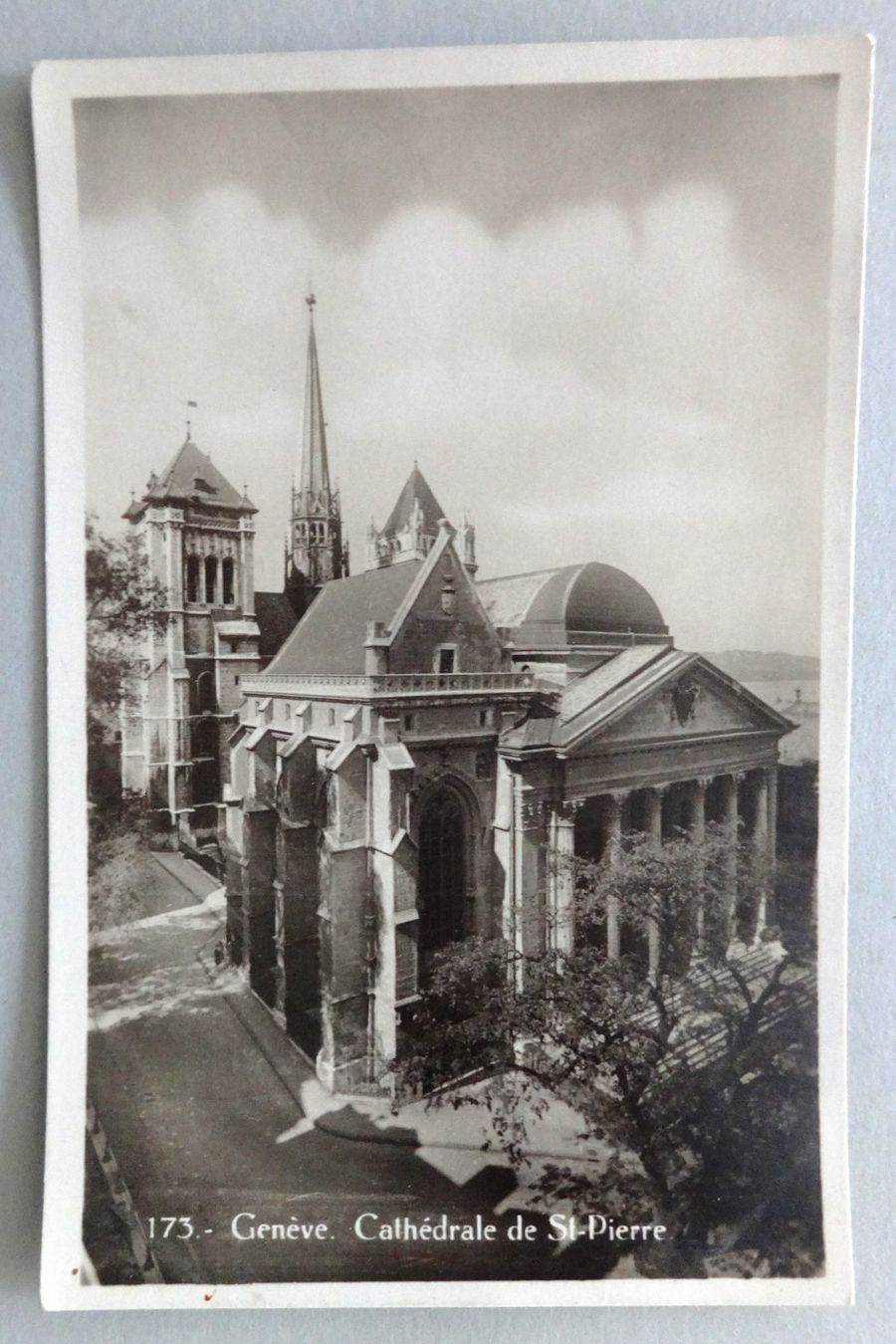 Cartes postales: Genève - Cathédrale de St-Pierre – D'occasion à Fétigny par Billy2miny