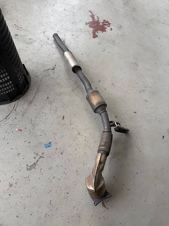 Sistemi di scarico: VW Golf 6 R originale Downpipe – Usato da Uster venduto da D_8610