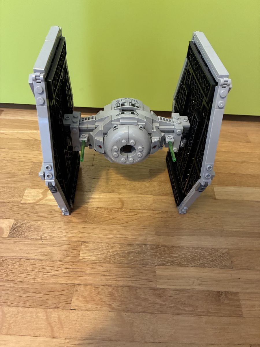 Lego Kit di costruzioni: Star Wars Tie Fighter – Nuovo (secondo la descrizione) da Lausanne venduto da zol_btv9 1