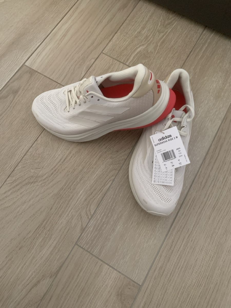 Adidas Scarpe da uomo: Adidas Supernova Rise 2 M, Grösse 44, Neu – Nuovo (secondo la descrizione) da Biel/Bienne venduto da alanulmann