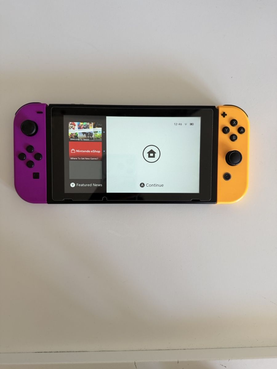 Nintendo Console: Nintendo Switch with 3 Joycons and Dock – Usato da Carouge GE venduto da yanishagen 1