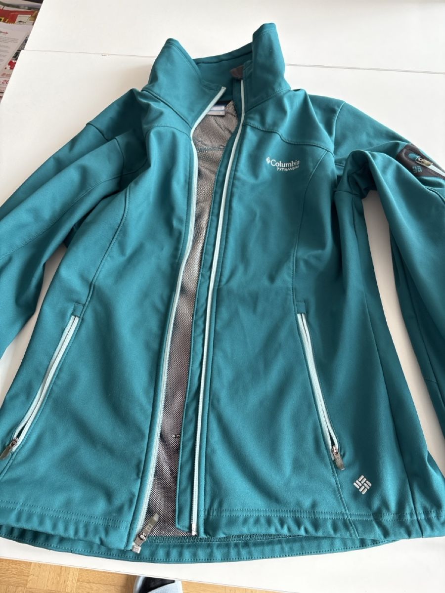 Columbia Giacche: Softshell Jacke von Columbia Gr M – Usato da St.Gallen venduto da 4nicis