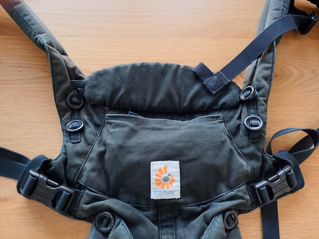 Ergo Baby Marsupi portabebè: Ergobaby Omni 360 + Wetterschutz – Usato da Zürich venduto da rosicl