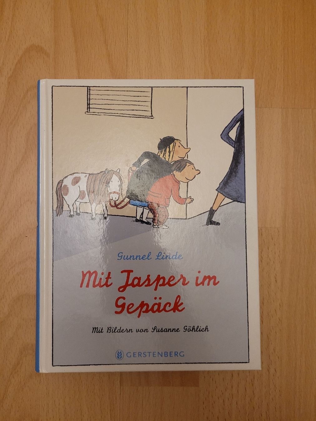 Bücher: Kinderbuch "Mit Jasper im Gepäck" – Gebraucht aus Perlen von Safari_23