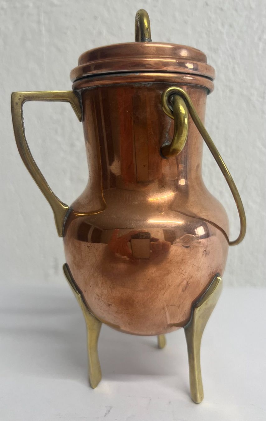 Tutte le decorazioni: Kupferkanne mit Messingdetails und Deckel – Usato da Rickenbach LU venduto da Spalierelger