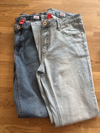Jeans 2er Set L&T Grösse 40 1x hellblau 1x blau Chicoree