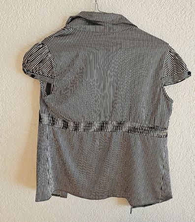 Chemisier Tally Weijl, taille 36, état neuf sans étiquette.