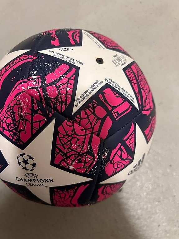 Bälle: Adidas Fussball NEUE  – Gebraucht aus Menziken von pau_9swl 2