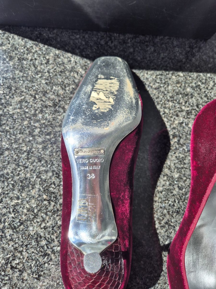 Dolce & Gabbana Scarpe da donna: Dolce & Gabbana Samt-Pumps Gr. 38 – Usato da Dübendorf venduto da MariaS. 6