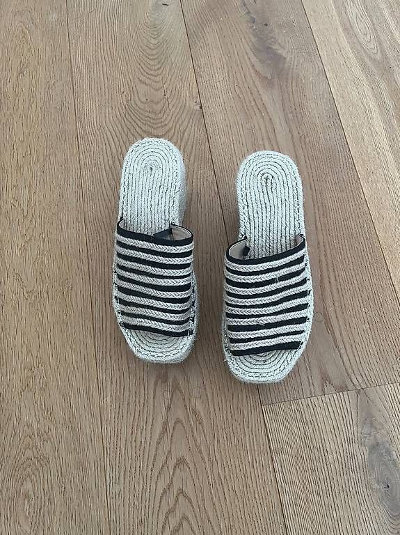 Chaussures femmes: Sommerschuhe – Neuf (Voir description) à Murten par bea_n5yn