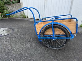 Velo- oder Mofa-(Töffli)-Anhänger