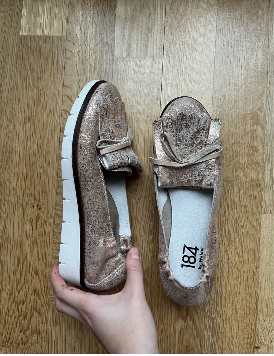 Schuhe für Mädchen: Schuhe Grösse 37 nie getragen – Neu (gemäss Beschreibung) aus Frauenfeld von ste_5h8b 1