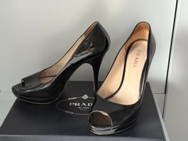Prada High Heels Lackschuhe Peeptoe Gr. 38 schwarz