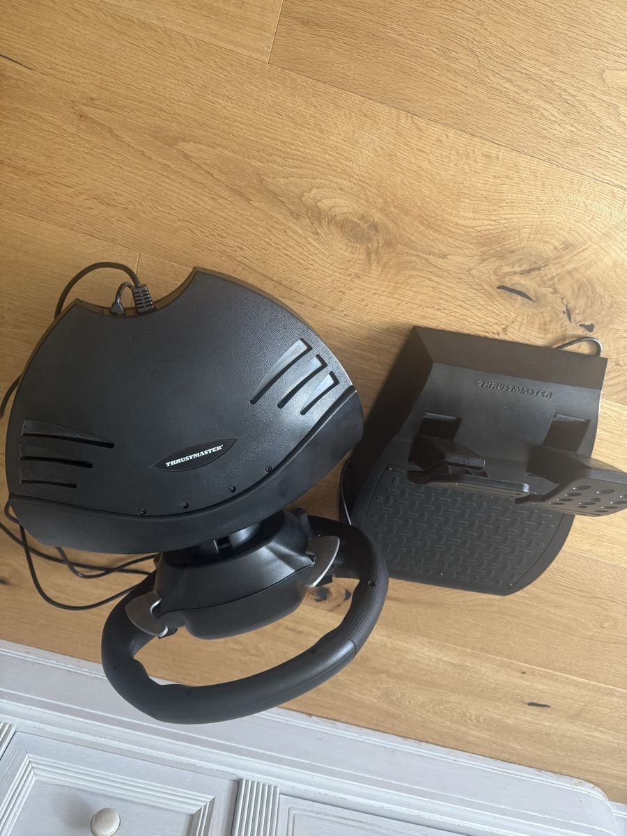 Thrustmaster Controller:  Thrustmaster T80 Ferrari 488 GTB PC, PS4, PS5 – Nuovo (secondo la descrizione) da Mollis venduto da dom_8vhw 2