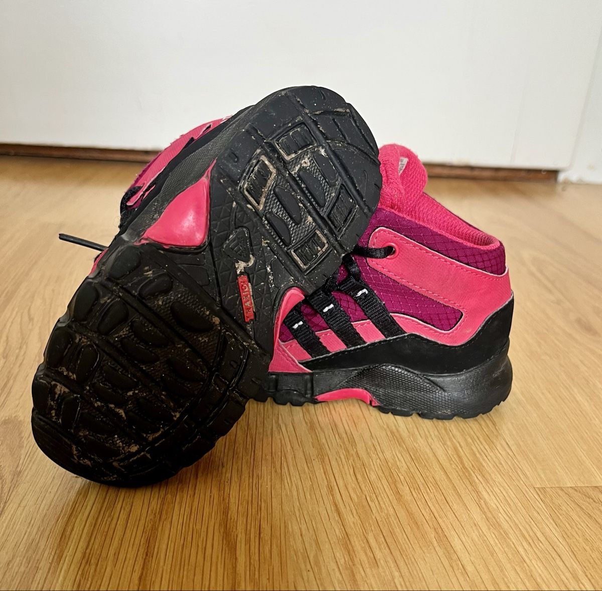 Adidas Chaussures hommes: Adidas Terrex Kinder Wanderschuhe Gr. 22 – D'occasion à Winterthur par Mahonyy 5