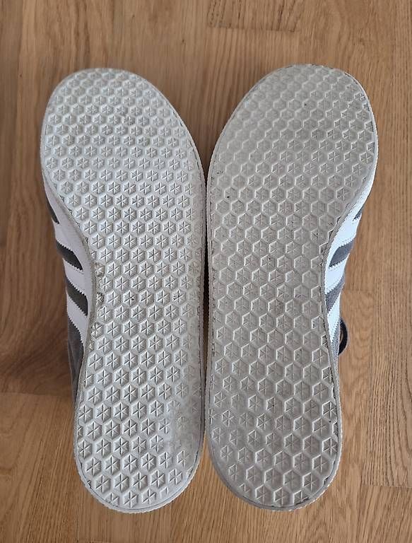 Adidas Chaussures hommes: Adidas Gazelle gr. 41 1/3 – D'occasion à Oberbüren par Lupo_7kxf 1