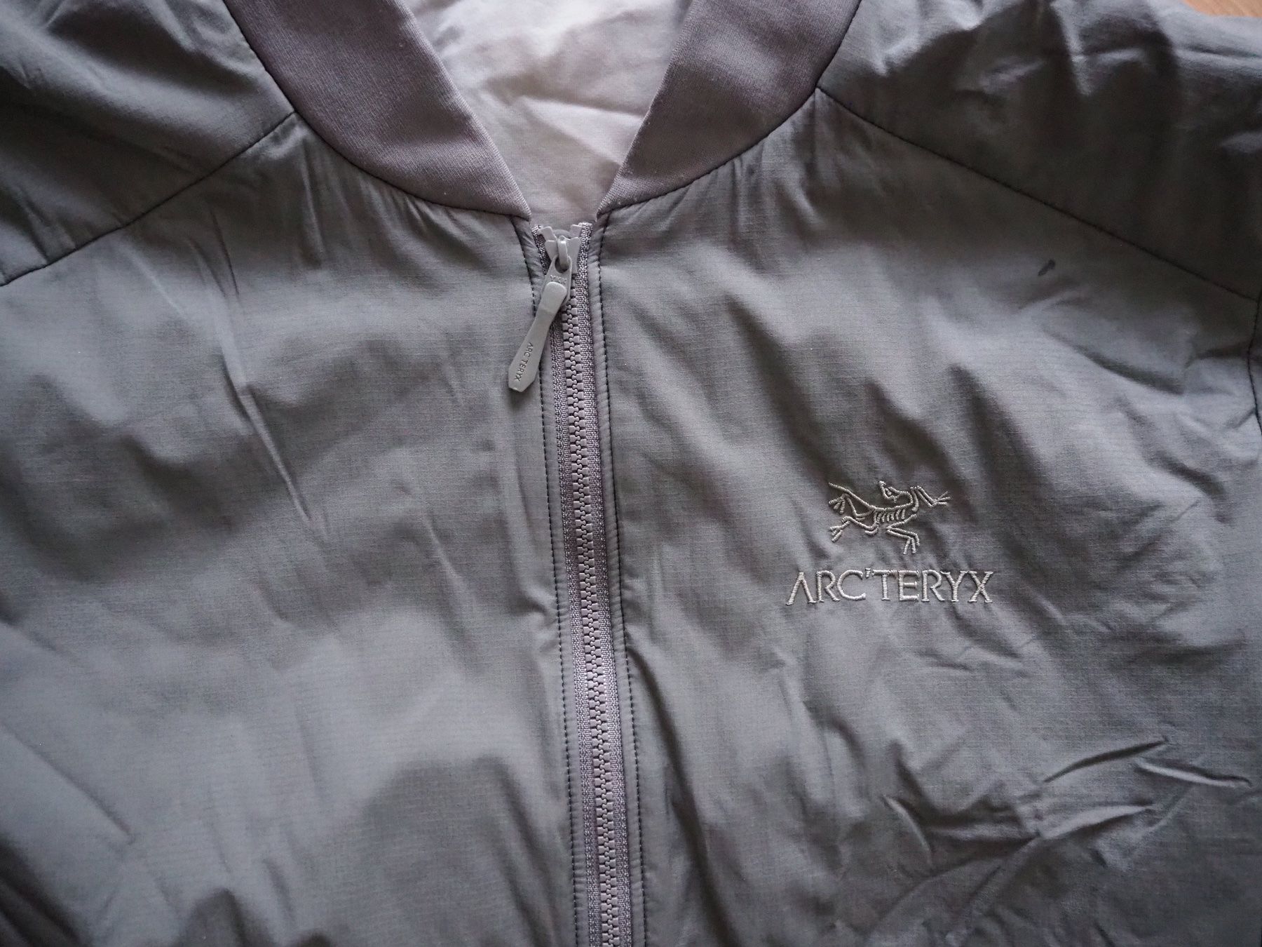 Arcteryx Giacche: Arc'teryx Bomber Jacke Atom Gr. M – Usato da Zürich venduto da snowow 8