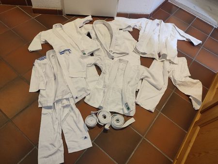 Judo Anzüge / Judogi versch. Grössen