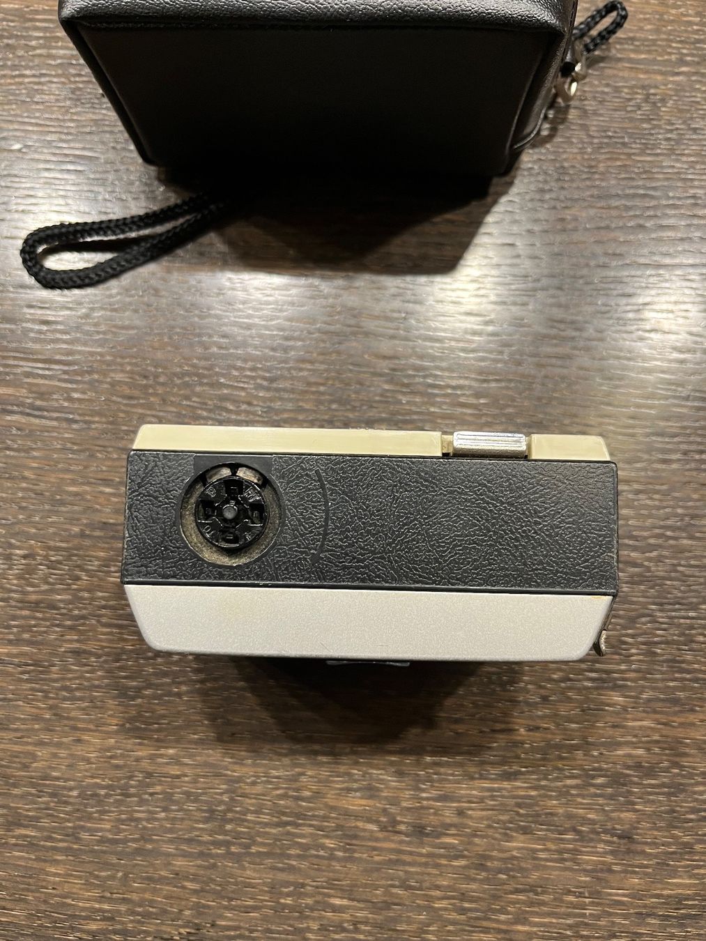 Kodak Fotocamera: Kodak Instamatic 104 – Usato da Solothurn venduto da Bagi1989 3