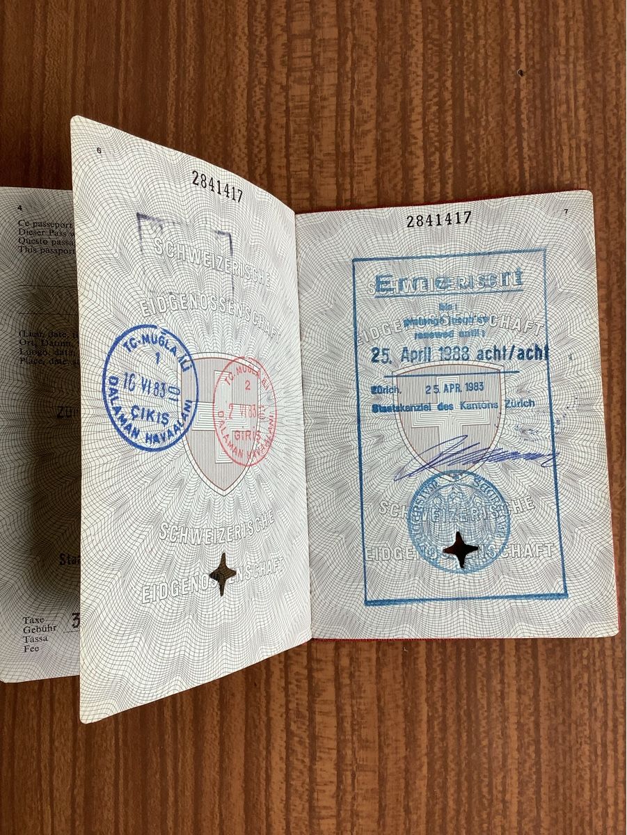 Sonstiges zum Sammeln & Seltenes: alter Schweizer Pass mit verschiedenen Eintragungen – Gebraucht aus Zürich von  4