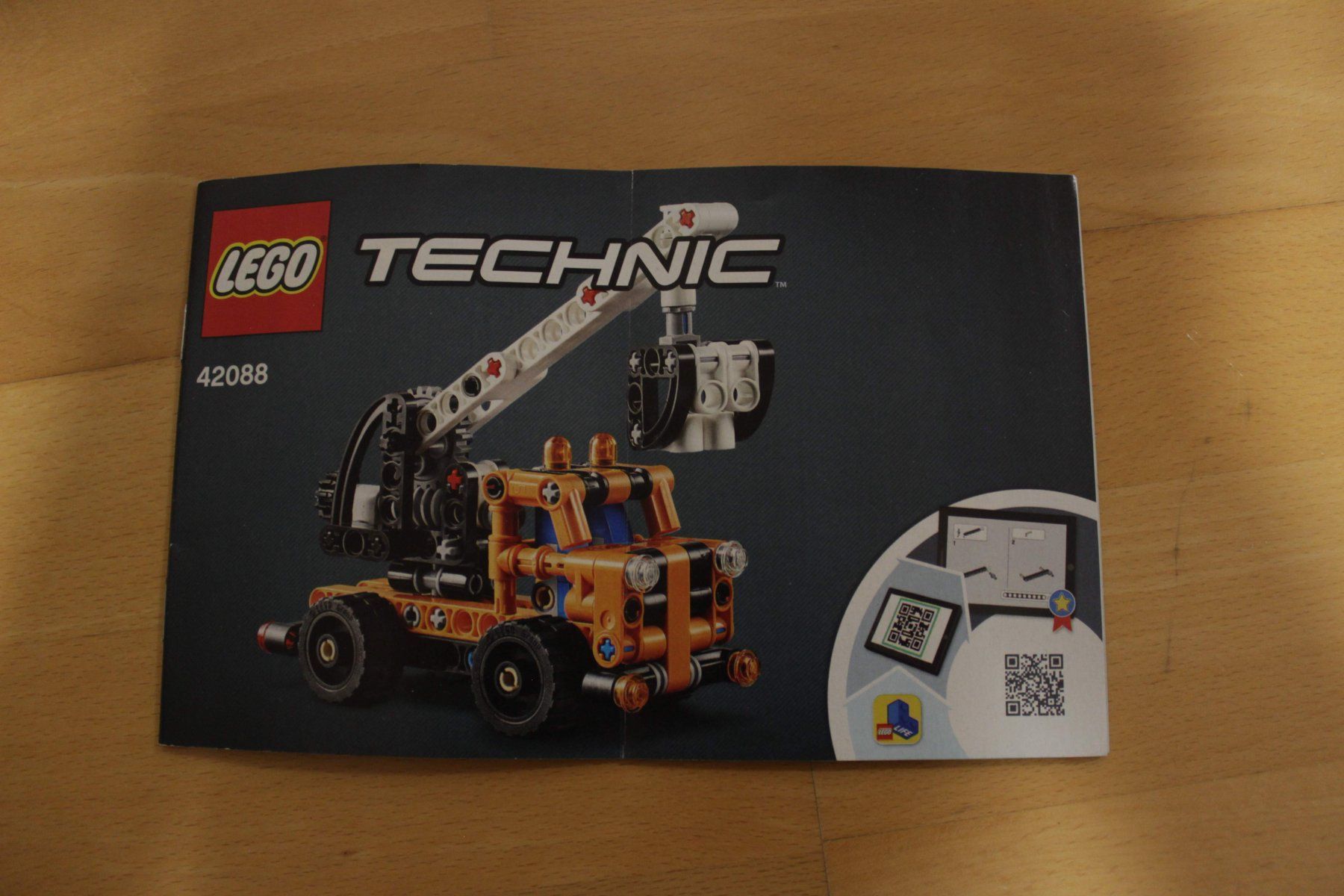 Lego Kit di costruzioni: Lego Technic 42088 Hubarbeitsbühne – Usato da Schinznach-Dorf venduto da Drn006 5