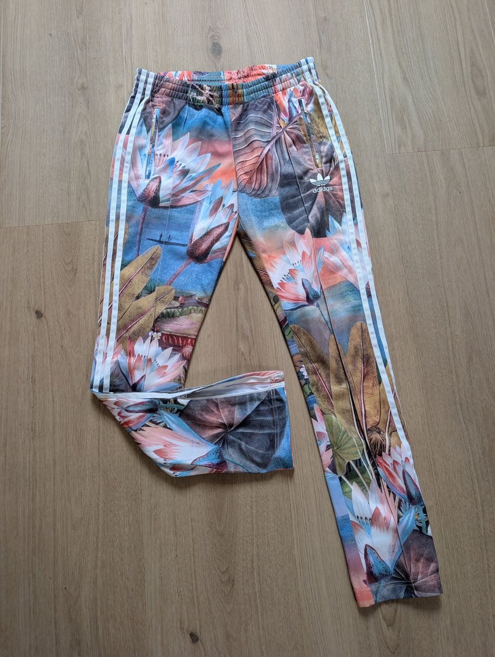 Adidas Hosen: Hose Adidas – Gebraucht aus Oberkirch LU von ladina022 1