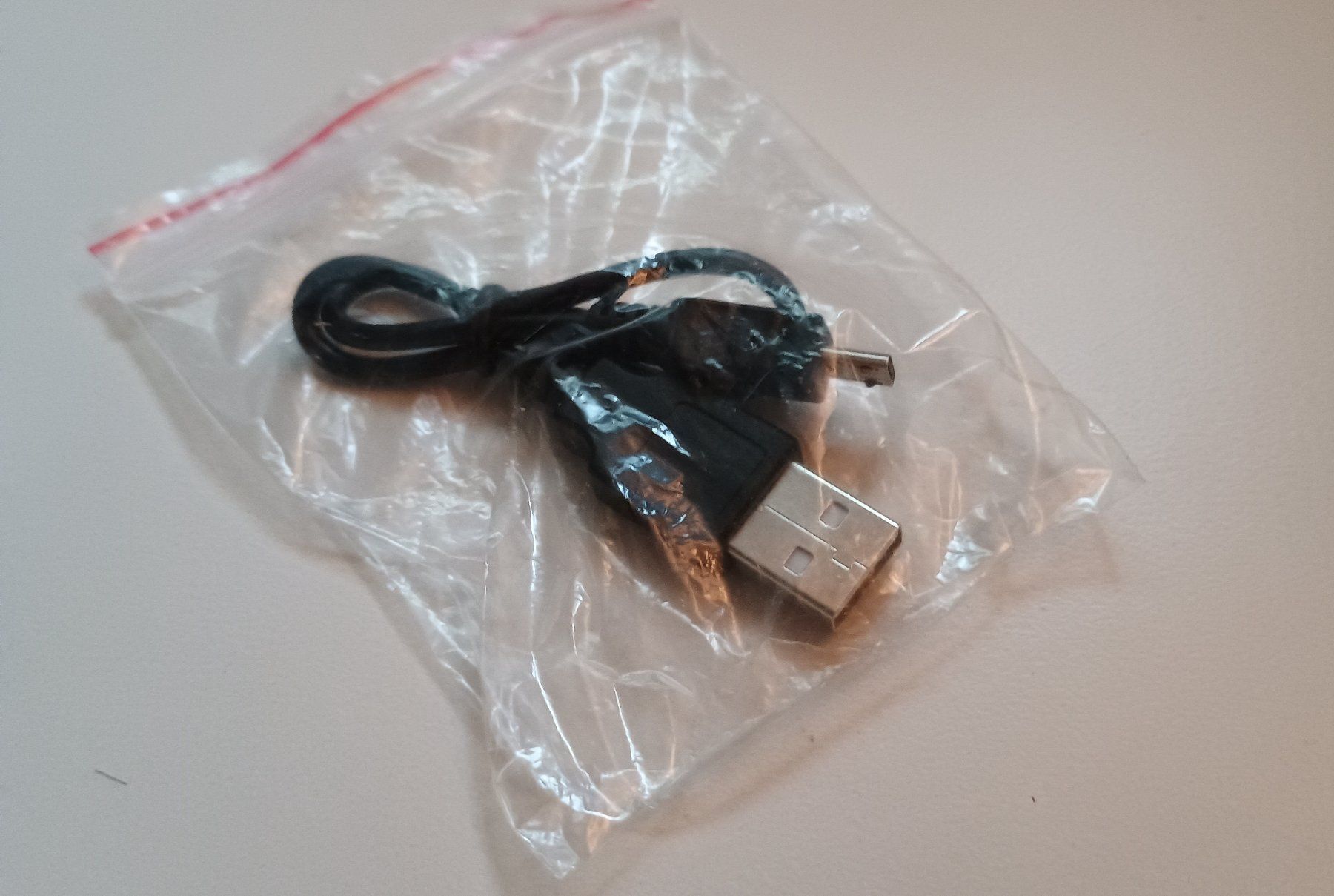 Cavi: Ladekabel USB Typ A - USB Micro (neu) – Nuovo e nell'imballaggio originale da Rothrist venduto da GIWALD