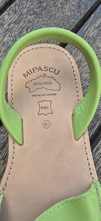 Chaussures femmes: *NEU* Spanische Sandalen Gr. 40 – Neuf avec emballage d'origine à Leuggern par silbergirl 3