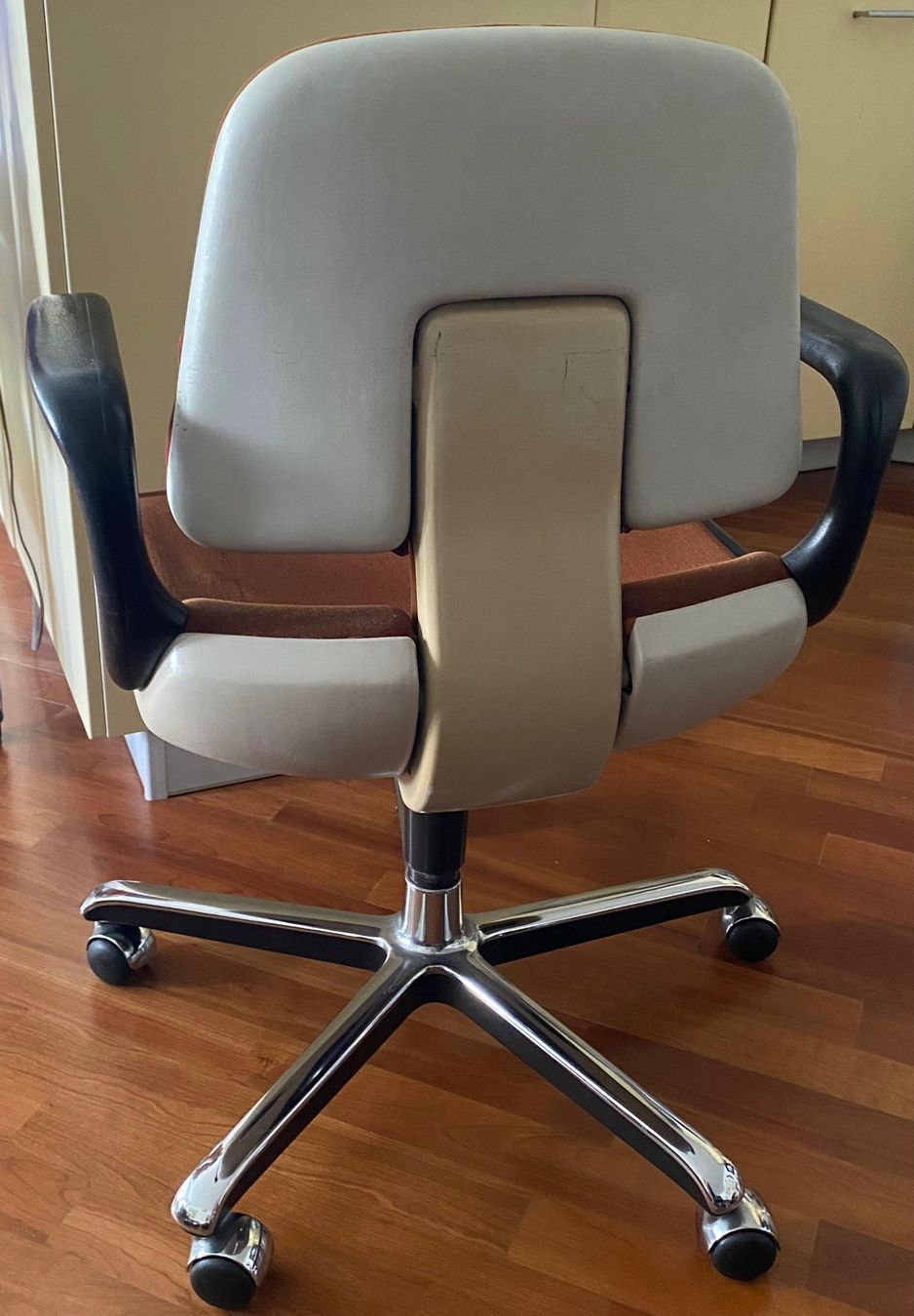 Chaises: Bürostuhl mit Rollen vitramat – D'occasion à Horw par Jeubi806 1