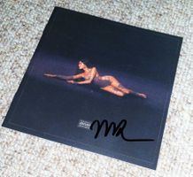 Madison Beer - Original in person Autogramm auf CD-Cover