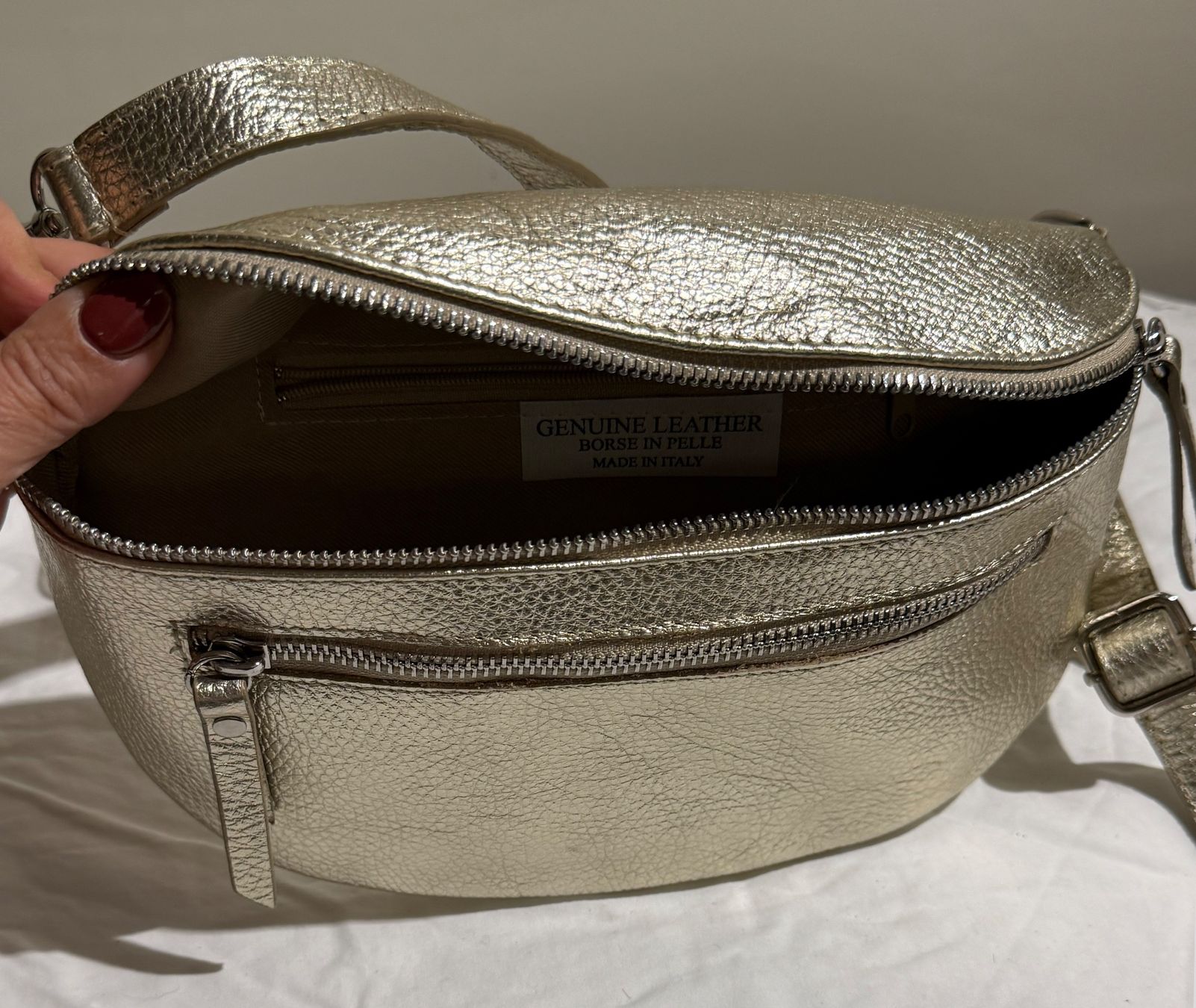 Sacs femmes: Gürteltasche  Leder gold – D'occasion à Basel par karpfen17 1