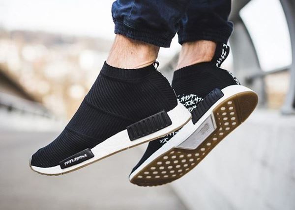 Adidas nmd cs1 sales con strisce oro