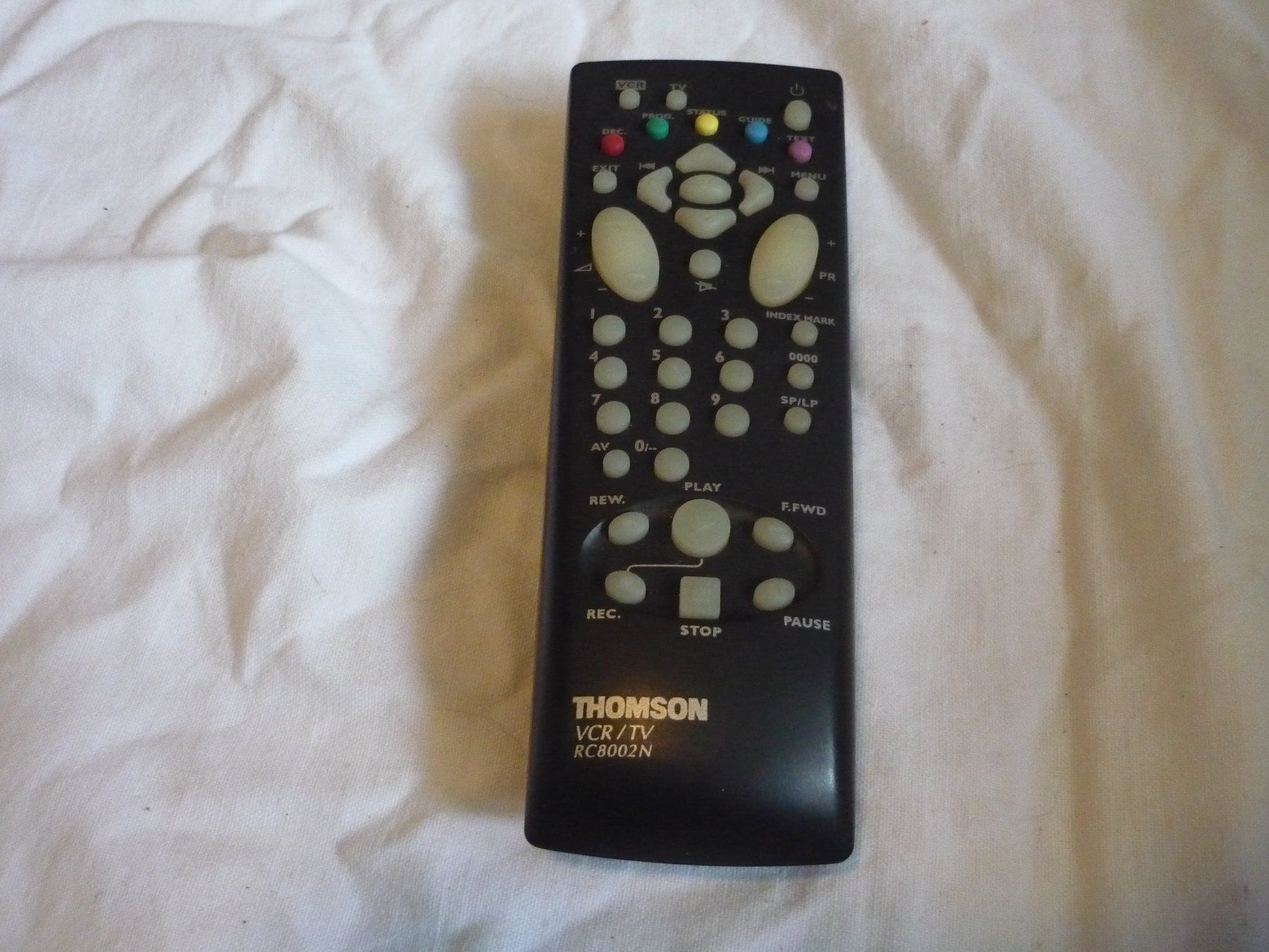 Fernbedienungen: Fernbedienung Thomson Video TV Remote control - RC8002N – Gebraucht aus Beringen von Flatretriever