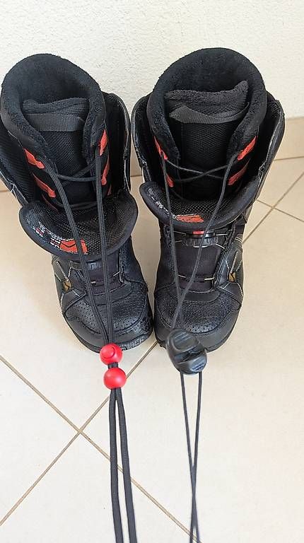 Scarpe da uomo: Boots snowboard Nidecker 38 – Usato da Provence venduto da tokoclo 1