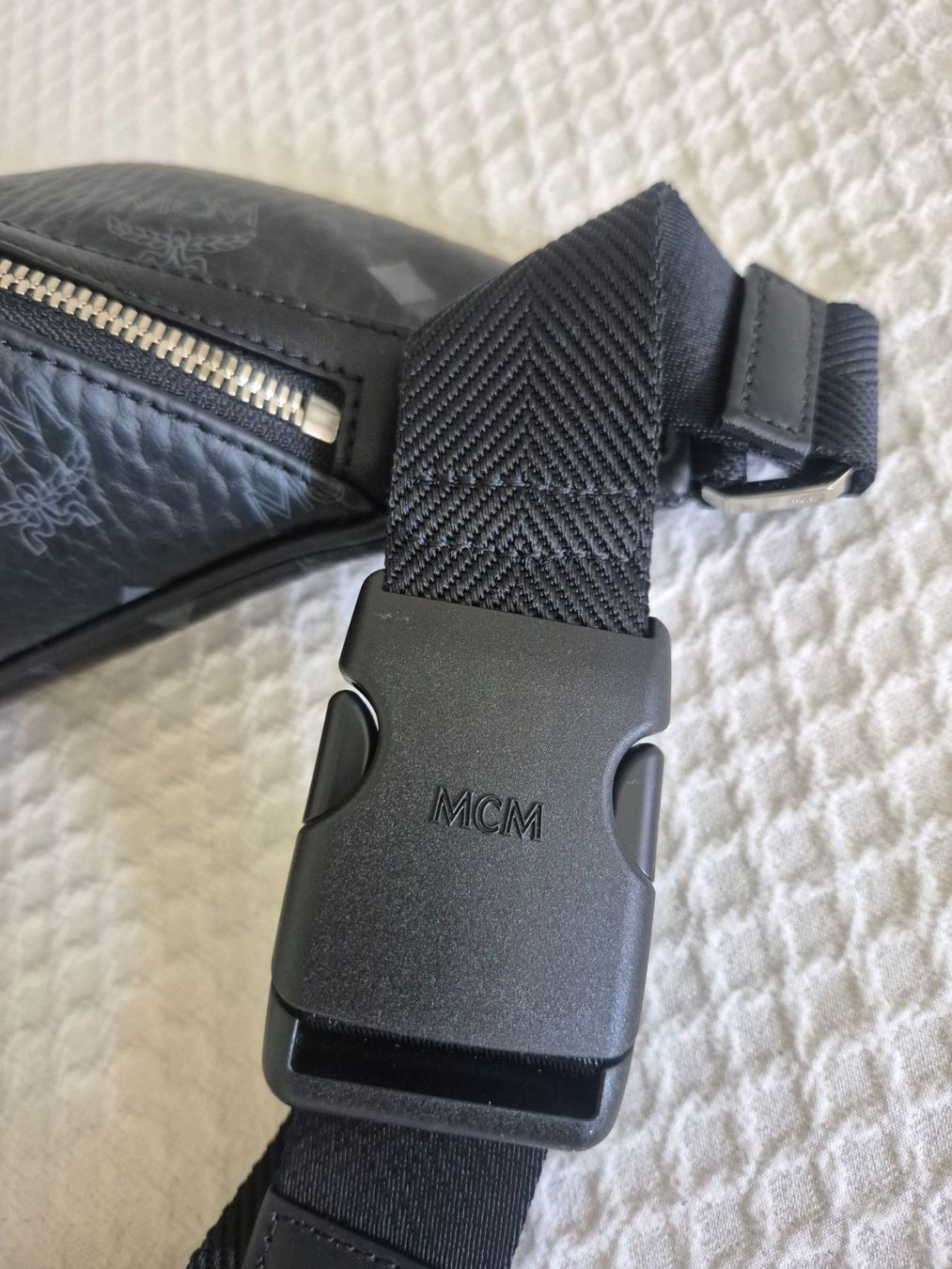 Mcm Borse: Neue MCM Belt Bag – Nuovo (secondo la descrizione) da Dottikon venduto da Pega7 7