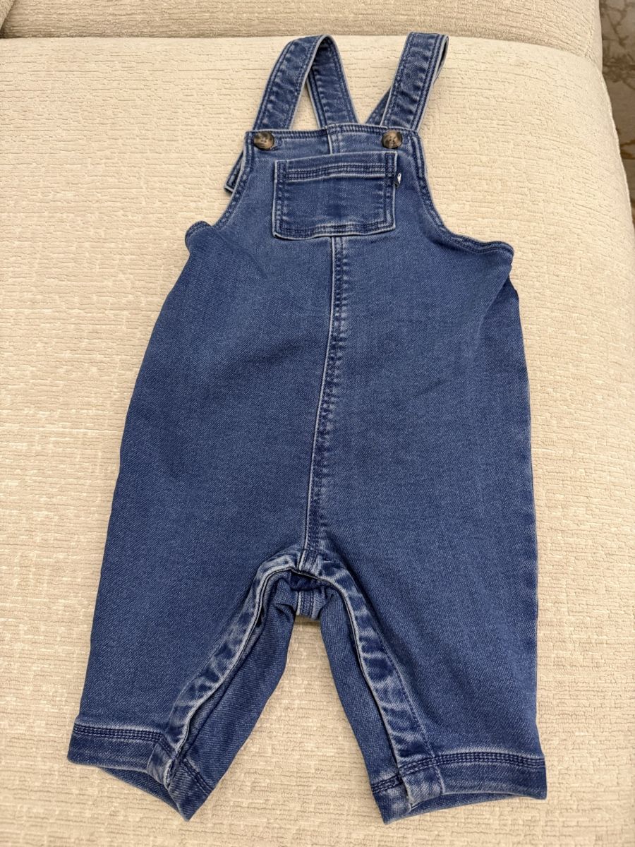 Petit Bateau Pantaloni: Petit bateau Latzhose Jeans  – Usato da Altendorf venduto da Carcoura